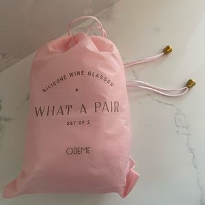 Silicone wine glass pair